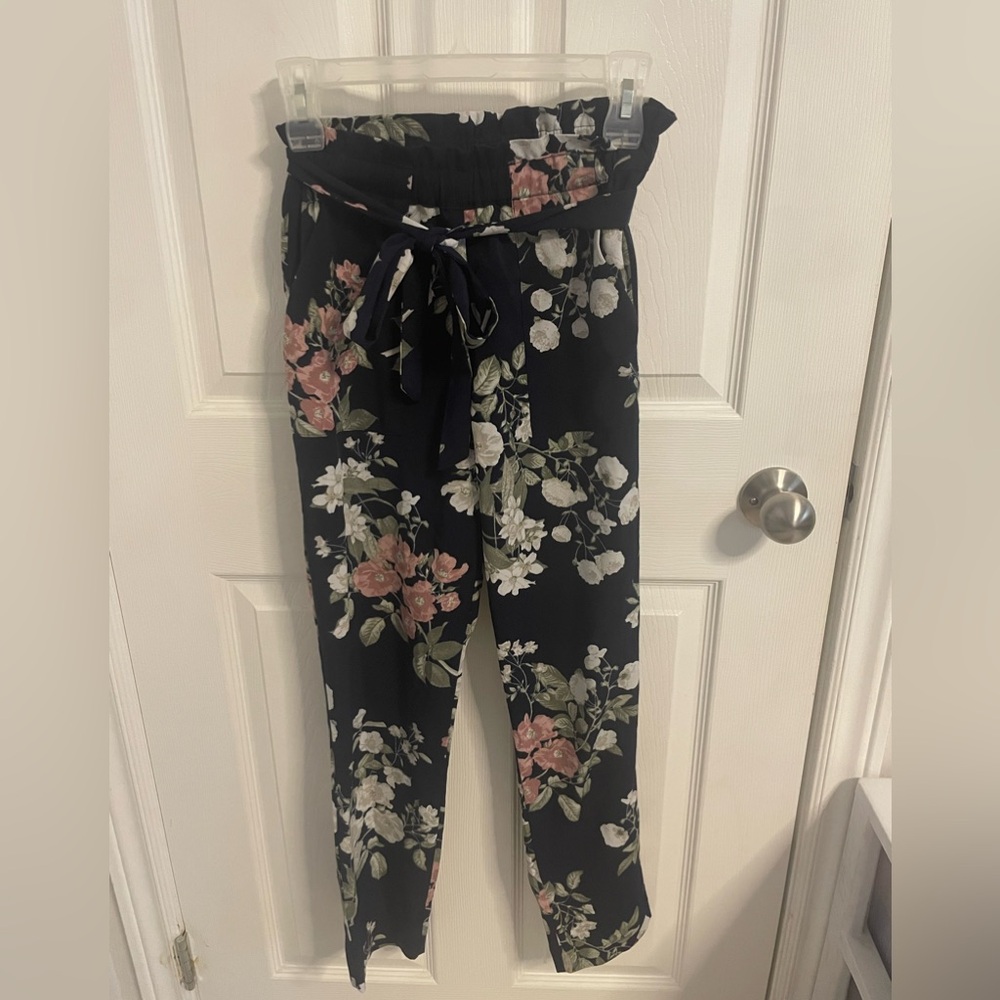 Dynamite floral pants